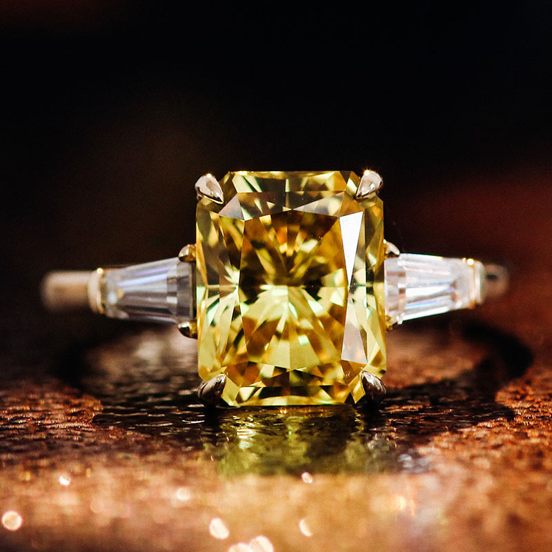 Street Fashion Rings - แหวนเงินแท้ 925 ชุบทอง 18K ประดับเพชรเลี้ยง 4