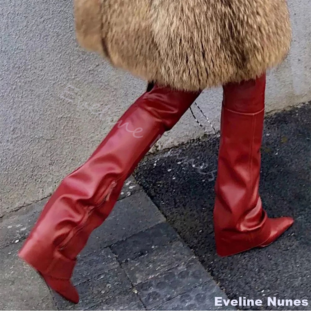 Street Fashion Rome 2025 - รองเท้าบูททรงแหลมแฟชั่นเหนือเข่าสำหรับผู้หญิง ปี 2025 สีแดง หนังแท้ ซิปด้านข้าง