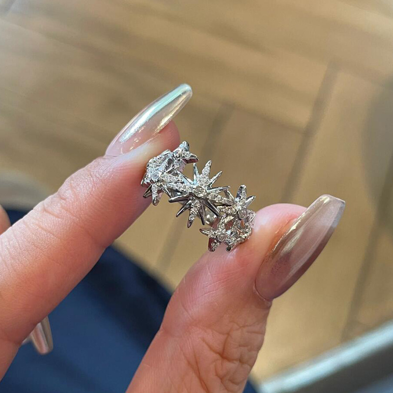 Street Fashion Rings - แหวนรูปดาวแปดแฉกประดับเพชรเต็มวง สไตล์ฮิปฮอป สำหรับผู้หญิง แหวนระดับไฮเอนด์ ปรับขนาดได้ เหมาะสำหรับงานปาร์ตี้