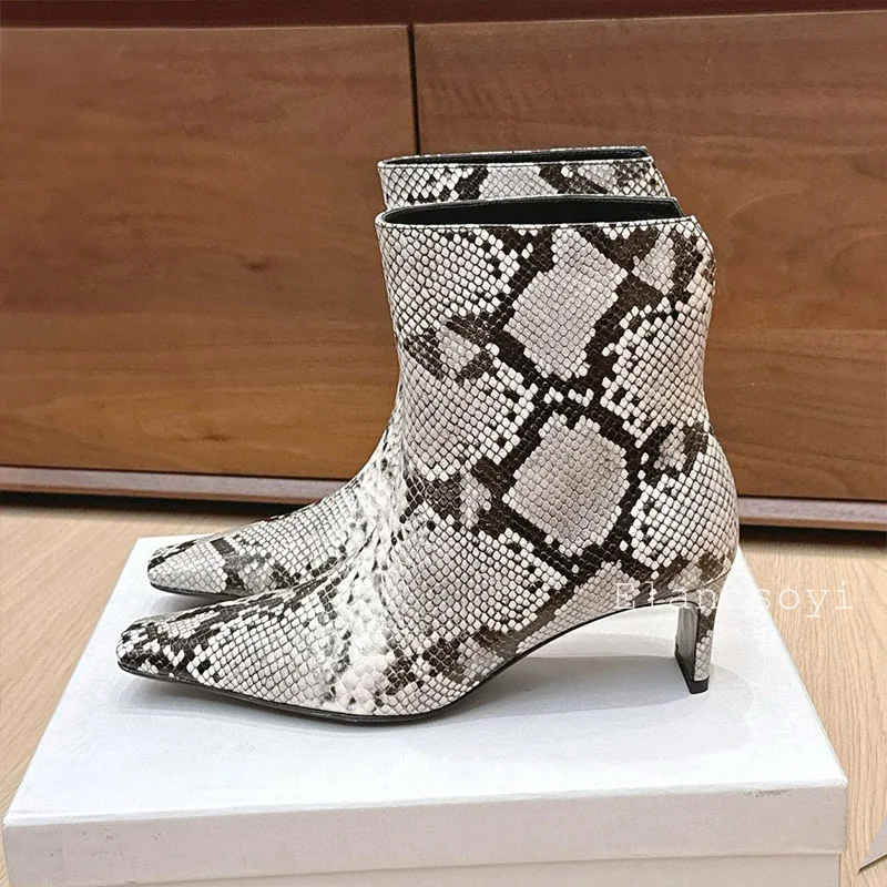 รองเท้าบูทสั้นผู้หญิง หนังแท้  - Street Fashion Rome 2025 บทวิจารณ์และราคา
