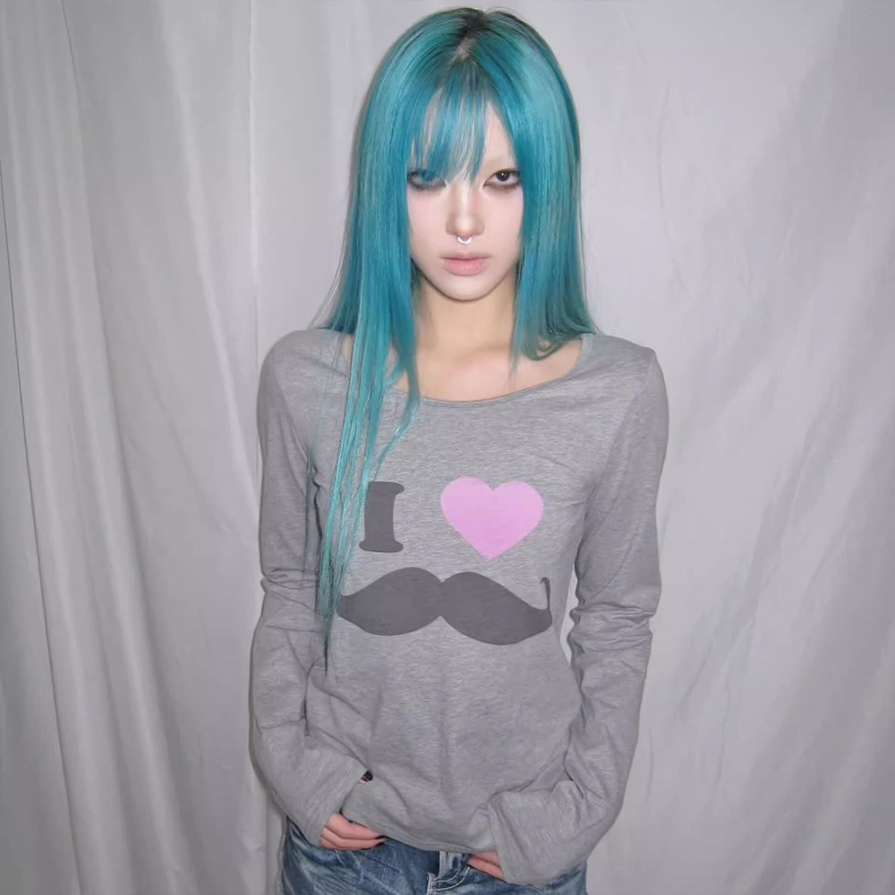 เสื้อยืดพิมพ์ลายเคราสไตล์ Y2K  - Street Fashion Japan บทวิจารณ์และราคา