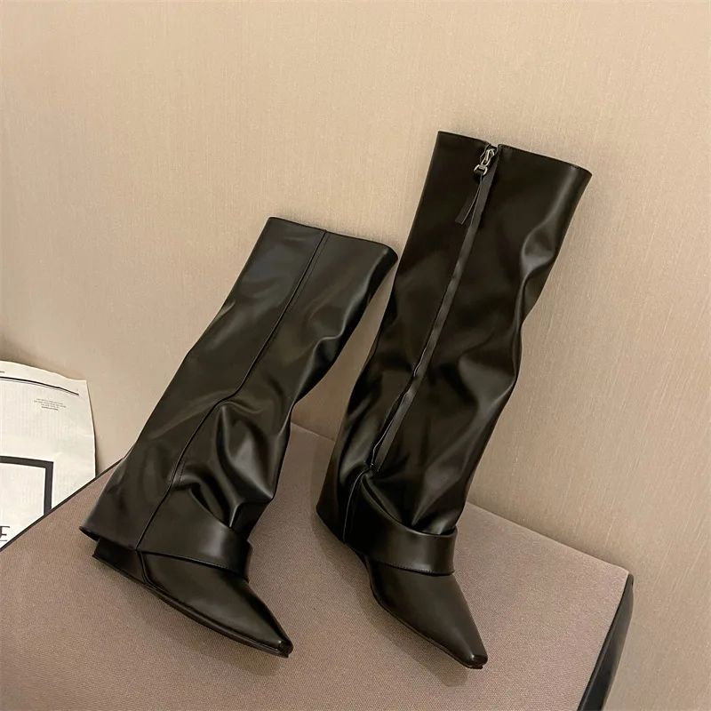 Designer ผู้หญิงกางเกงขารองเท้ - Street Fashion Rome 2025 บทวิจารณ์และราคา