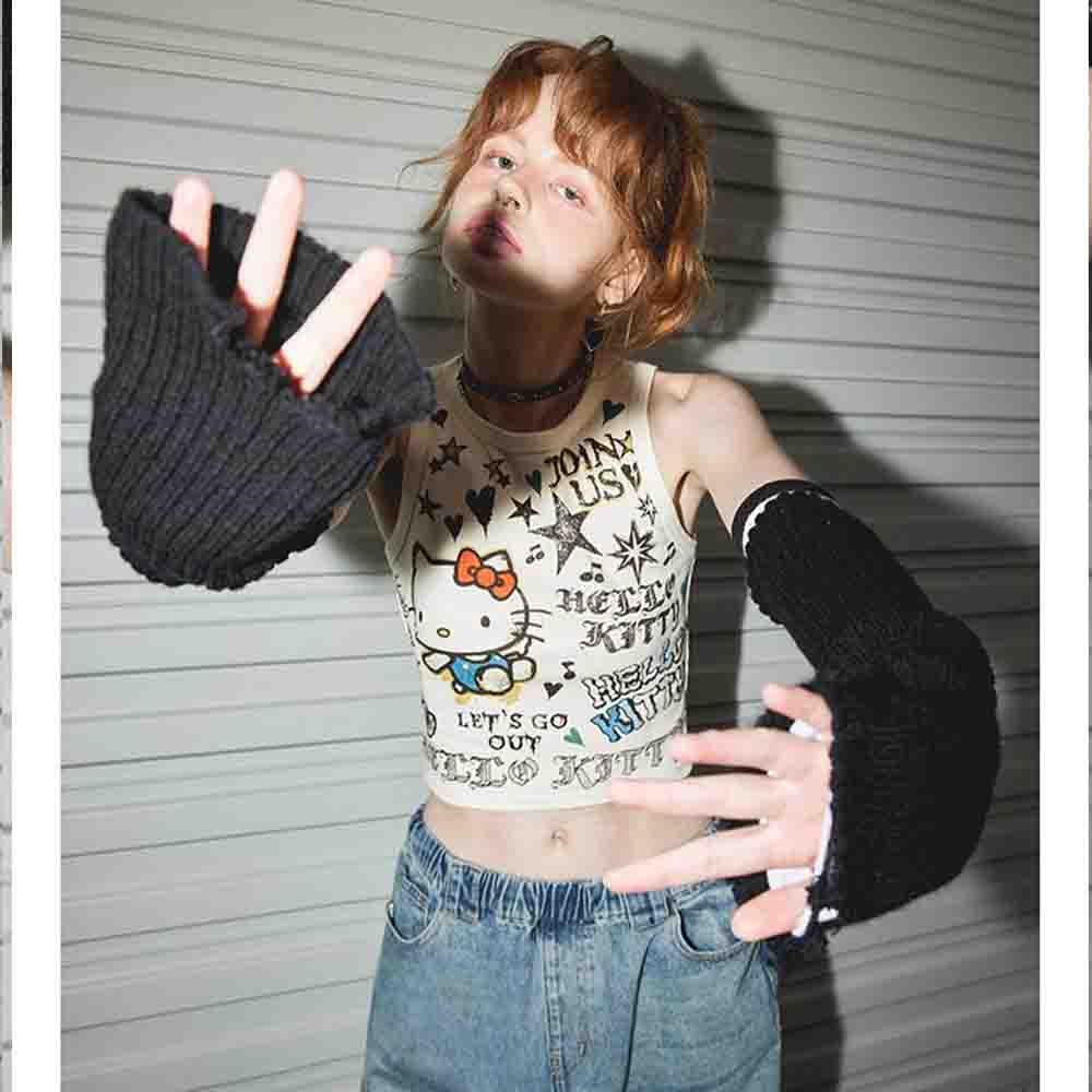 เสื้อครอปผู้หญิงลายการ์ตูน Hel - Street Fashion Girl บทวิจารณ์และราคา
